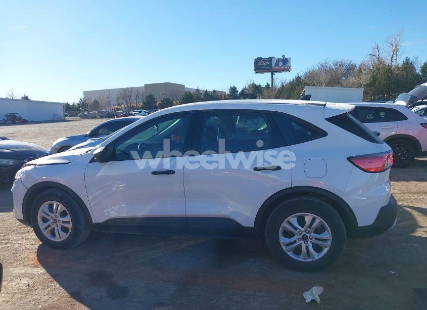 Photo 14 of 2021 Ford Escape S (VIN 1FMCU0F64MUA53114)