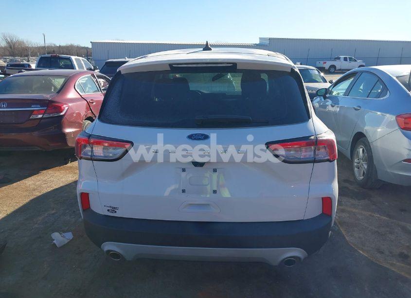 Photo 16 of 2021 Ford Escape S (VIN 1FMCU0F64MUA53114)
