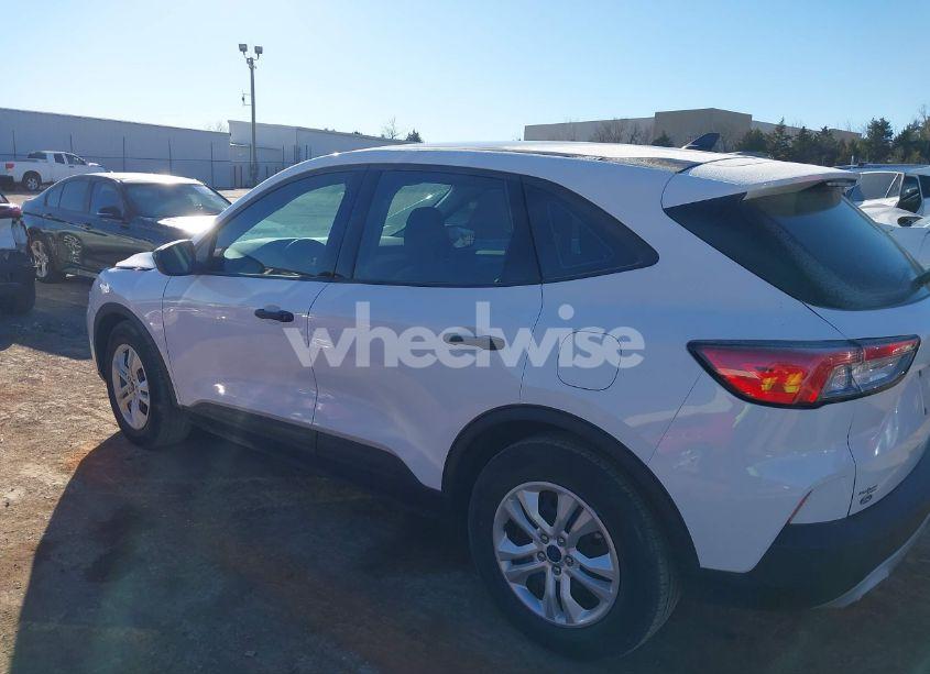 Photo 3 of 2021 Ford Escape S (VIN 1FMCU0F64MUA53114)