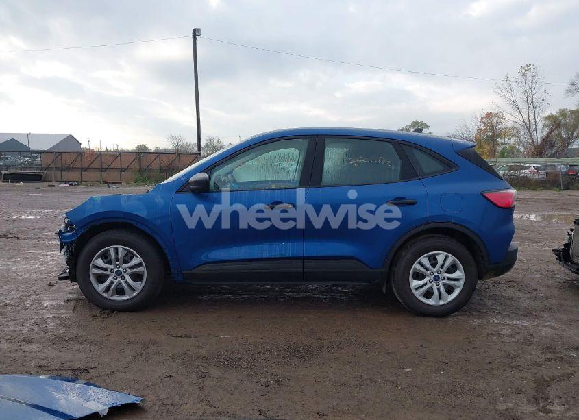 Photo 15 of 2022 Ford Escape S (VIN 1FMCU0F64NUA82193)