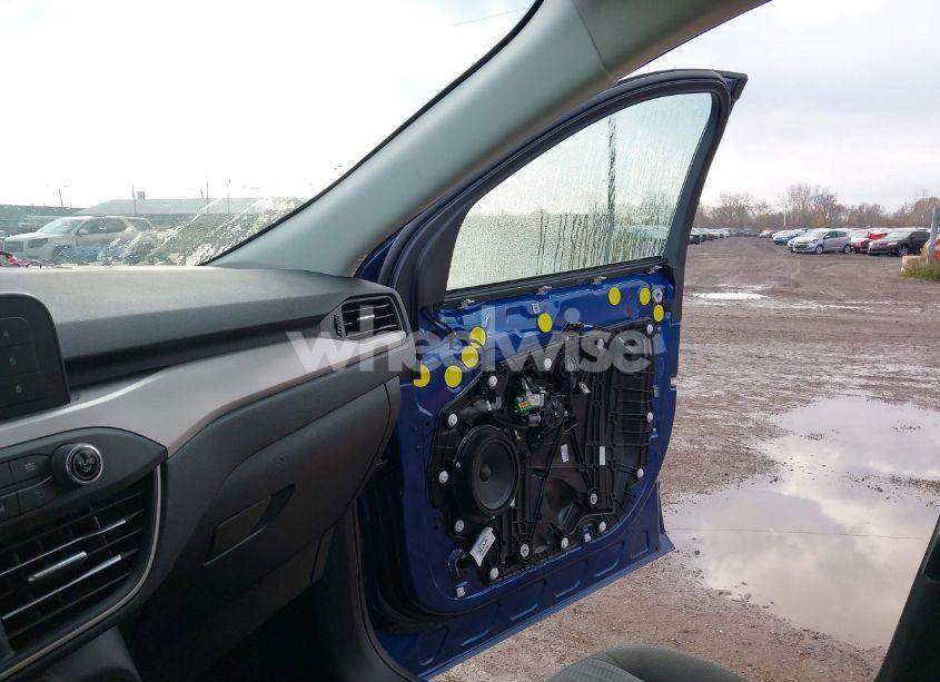 Photo 18 of 2022 Ford Escape S (VIN 1FMCU0F64NUA82193)