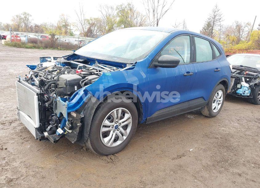 Photo 2 of 2022 Ford Escape S (VIN 1FMCU0F64NUA82193)