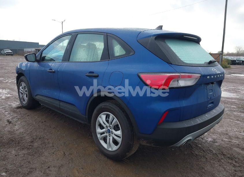 Photo 3 of 2022 Ford Escape S (VIN 1FMCU0F64NUA82193)