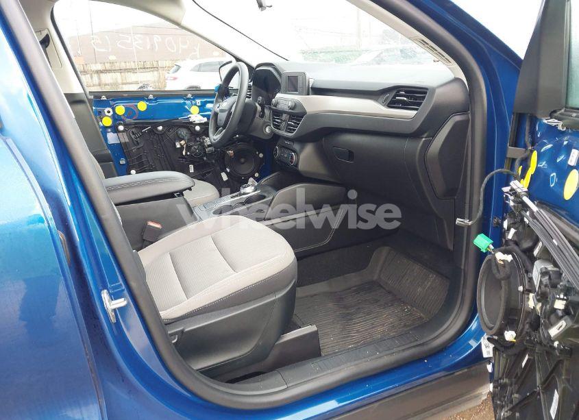 Photo 5 of 2022 Ford Escape S (VIN 1FMCU0F64NUA82193)