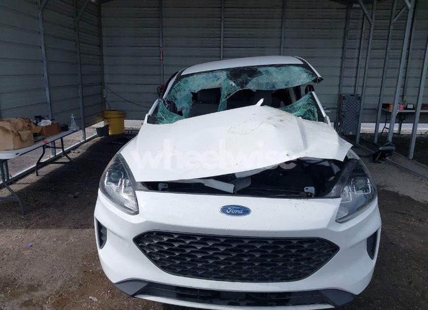 Photo 13 of 2020 Ford Escape S (VIN 1FMCU0F65LUC21633)