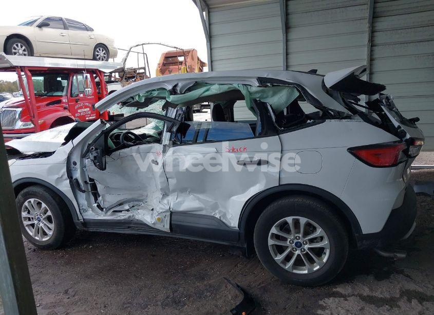 Photo 15 of 2020 Ford Escape S (VIN 1FMCU0F65LUC21633)