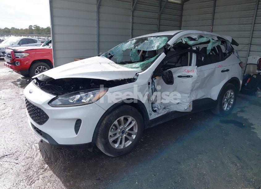 Photo 2 of 2020 Ford Escape S (VIN 1FMCU0F65LUC21633)