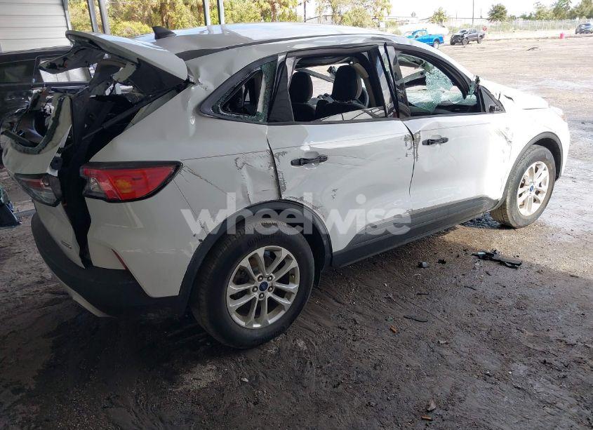 Photo 4 of 2020 Ford Escape S (VIN 1FMCU0F65LUC21633)