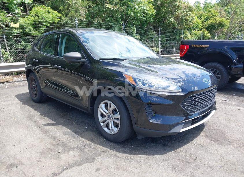 2021 Ford Escape S (VIN 1FMCU0F65MUA22969) main photo