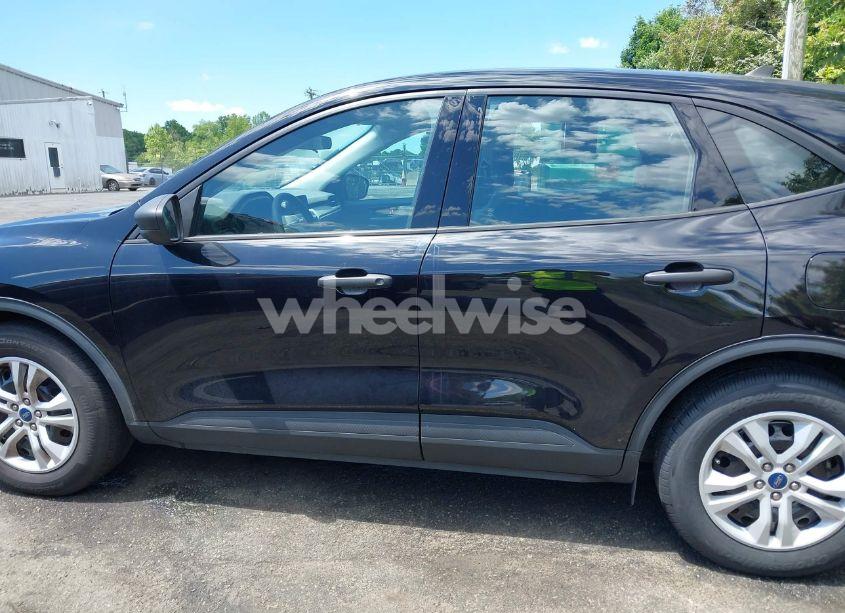 Photo 14 of 2021 Ford Escape S (VIN 1FMCU0F65MUA22969)