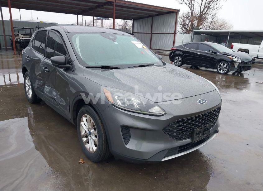2021 Ford Escape S (VIN 1FMCU0F65MUA25659) main photo
