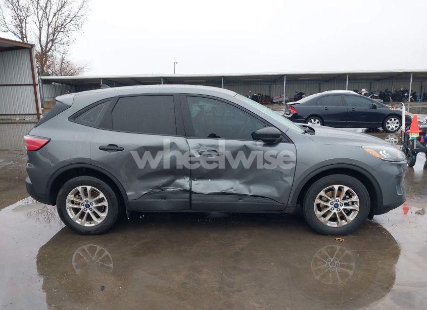 Photo 13 of 2021 Ford Escape S (VIN 1FMCU0F65MUA25659)