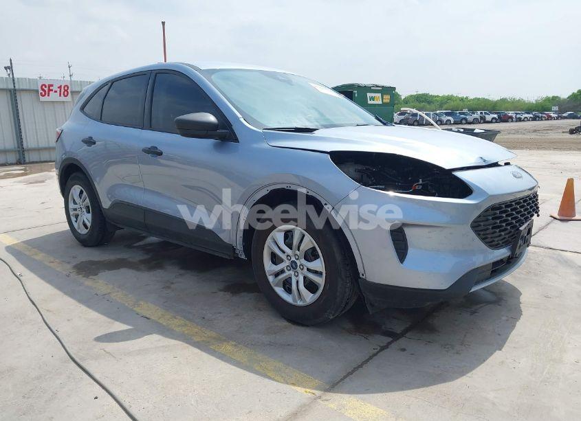 2022 Ford Escape S (VIN 1FMCU0F65NUB51943) main photo