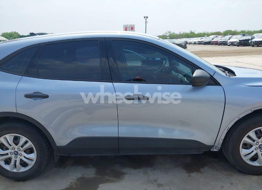 Photo 14 of 2022 Ford Escape S (VIN 1FMCU0F65NUB51943)