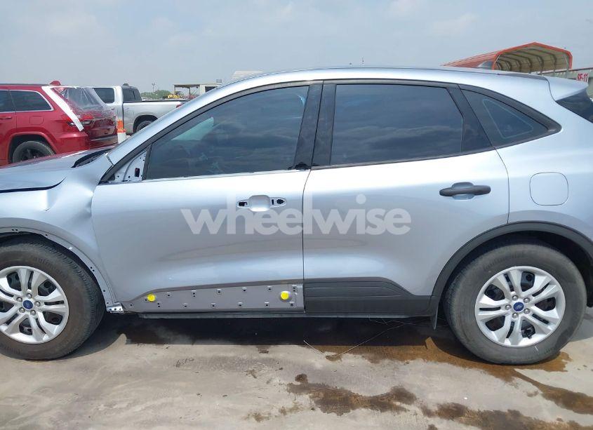 Photo 15 of 2022 Ford Escape S (VIN 1FMCU0F65NUB51943)