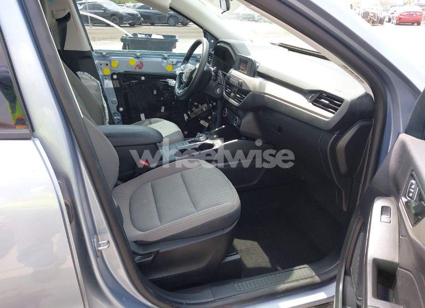 Photo 5 of 2022 Ford Escape S (VIN 1FMCU0F65NUB51943)