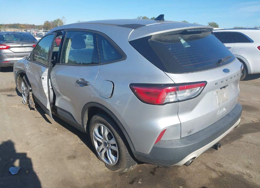 Photo 3 of 2020 Ford Escape S (VIN 1FMCU0F66LUA45840)