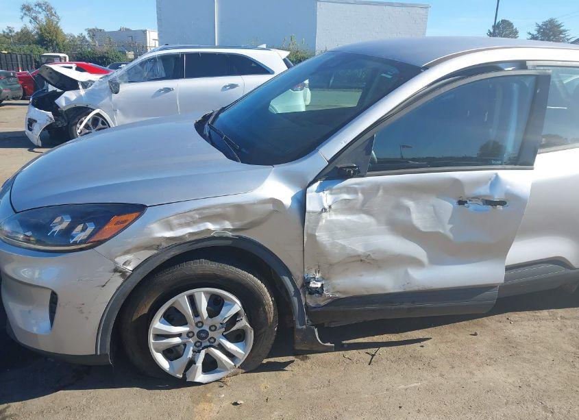 Photo 6 of 2020 Ford Escape S (VIN 1FMCU0F66LUA45840)