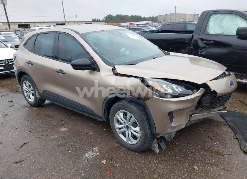2020 Ford Escape S (VIN 1FMCU0F67LUA31848) main photo