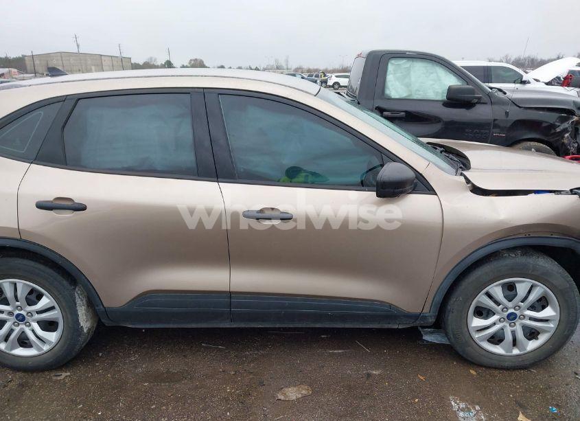 Photo 13 of 2020 Ford Escape S (VIN 1FMCU0F67LUA31848)
