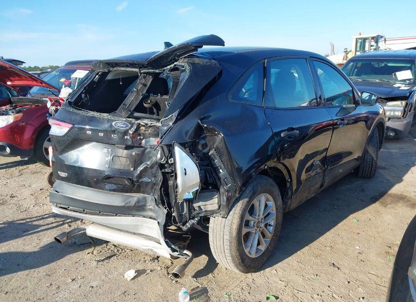 Photo 4 of 2022 Ford Escape S (VIN 1FMCU0F67NUB37901)