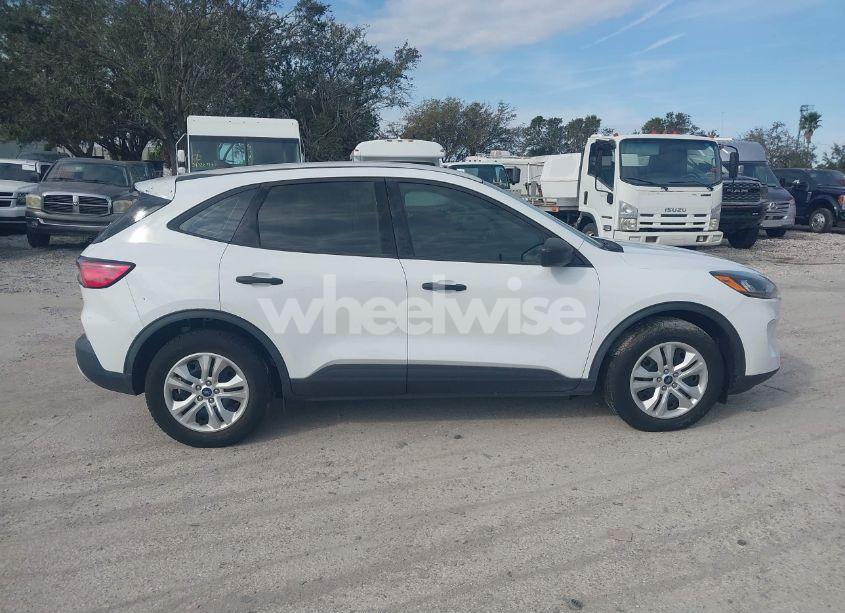 Photo 13 of 2020 Ford Escape S (VIN 1FMCU0F68LUB58513)