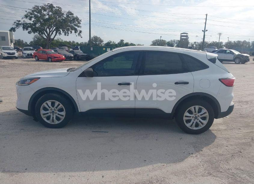 Photo 14 of 2020 Ford Escape S (VIN 1FMCU0F68LUB58513)