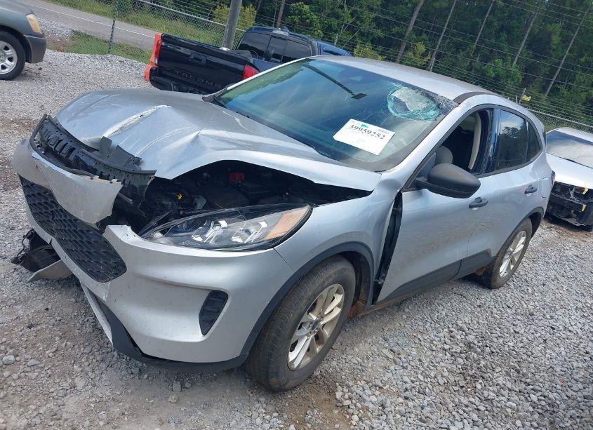 Photo 2 of 2020 Ford Escape S (VIN 1FMCU0F68LUB58561)
