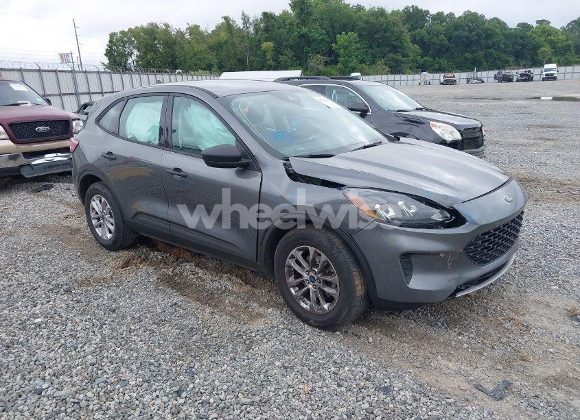 2021 Ford Escape S (VIN 1FMCU0F68MUA49583) main photo