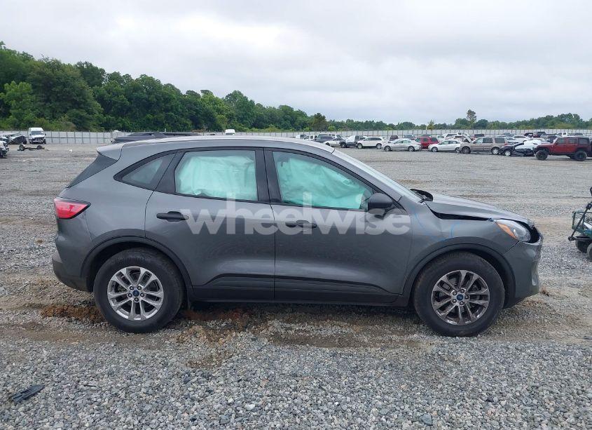 Photo 13 of 2021 Ford Escape S (VIN 1FMCU0F68MUA49583)