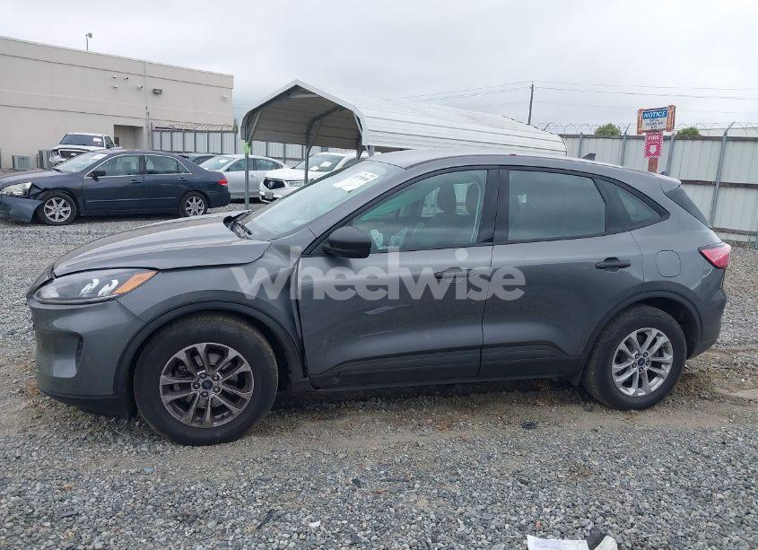 Photo 14 of 2021 Ford Escape S (VIN 1FMCU0F68MUA49583)