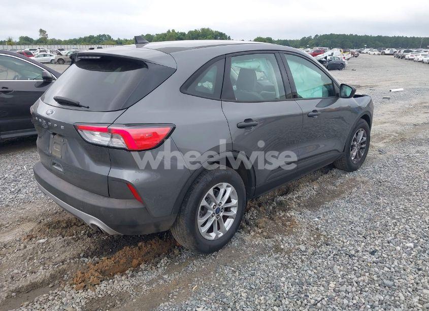 Photo 4 of 2021 Ford Escape S (VIN 1FMCU0F68MUA49583)