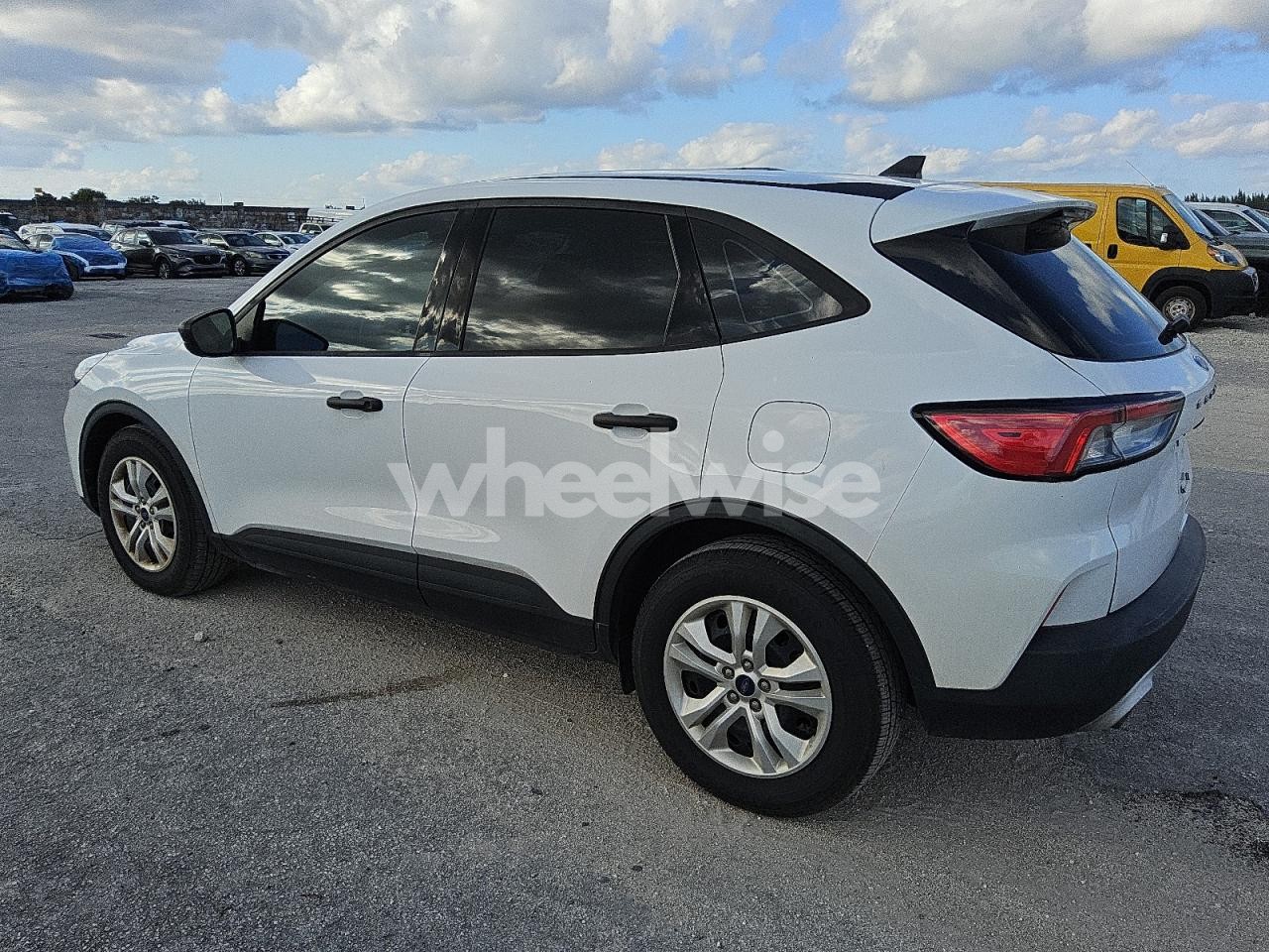 Photo 2 of 2021 FORD ESCAPE S (VIN 1FMCU0F69MUA84391)