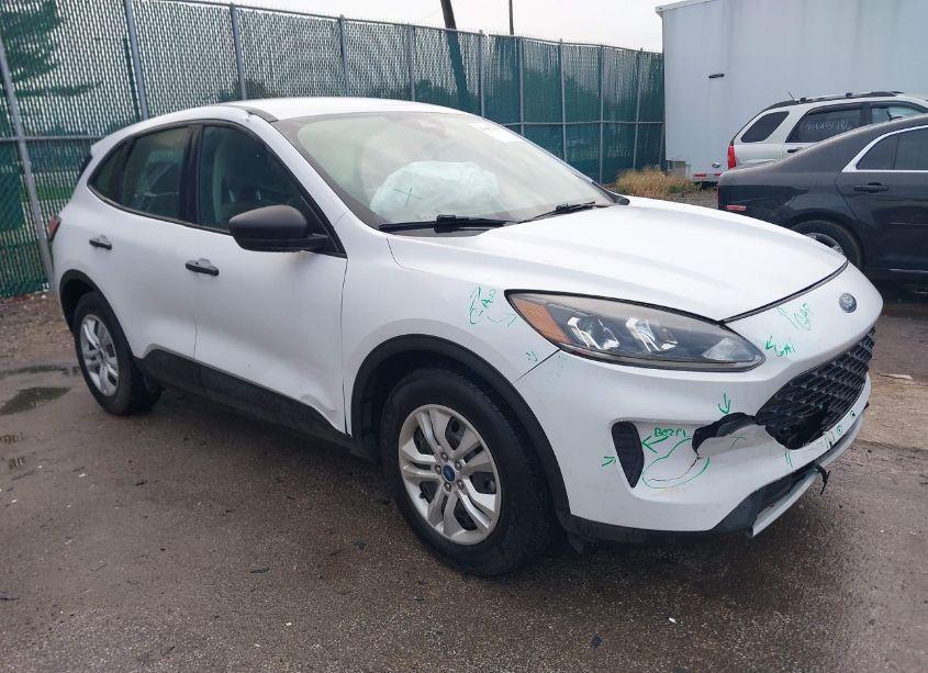 2020 Ford Escape S (VIN 1FMCU0F6XLUC14483) main photo