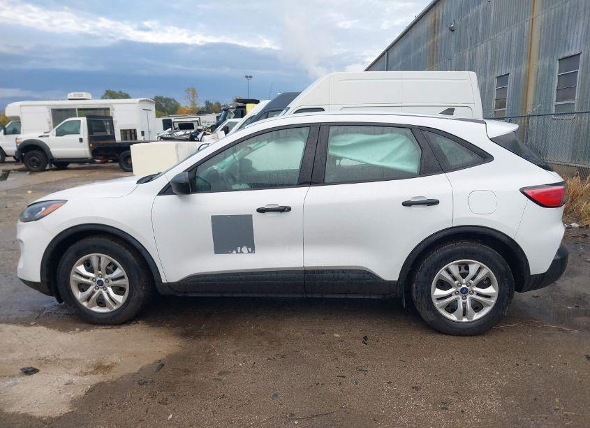 Photo 14 of 2020 Ford Escape S (VIN 1FMCU0F6XLUC14483)