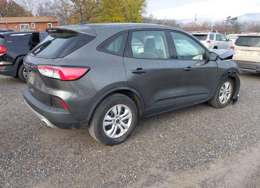 Photo 4 of 2020 Ford Escape S (VIN 1FMCU0F6XLUC49492)