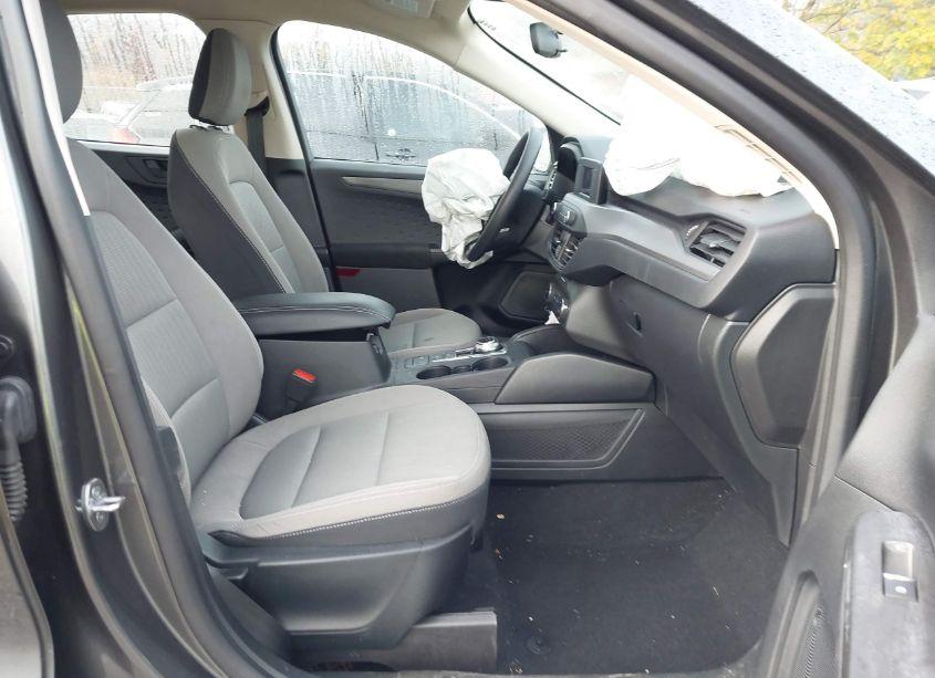Photo 5 of 2020 Ford Escape S (VIN 1FMCU0F6XLUC49492)