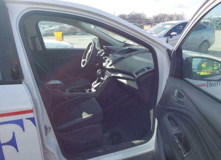 Photo 5 of 2013 Ford Escape S (VIN 1FMCU0F70DUA41891)