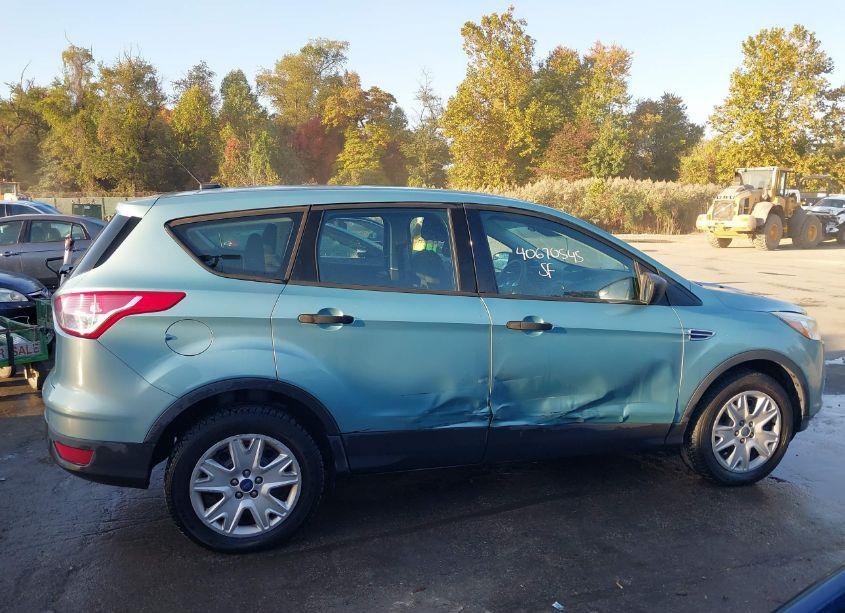 Photo 14 of 2013 Ford Escape S (VIN 1FMCU0F70DUB21093)