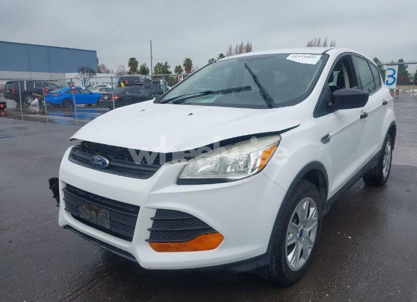 Photo 2 of 2013 Ford Escape S (VIN 1FMCU0F70DUB84985)