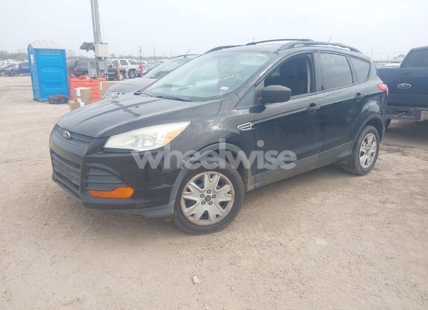 Photo 2 of 2013 Ford Escape S (VIN 1FMCU0F70DUD72549)