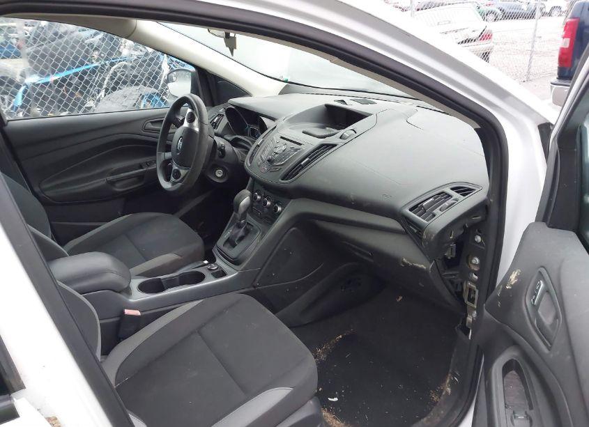 Photo 5 of 2013 Ford Escape S (VIN 1FMCU0F70DUD87648)