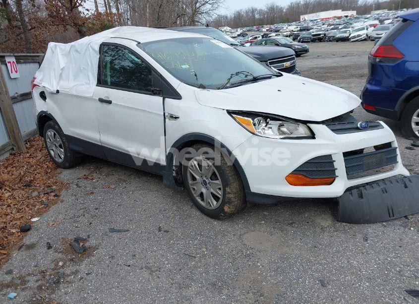 2014 Ford Escape S (VIN 1FMCU0F70EUA63133) main photo