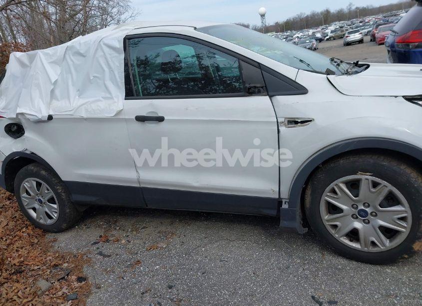 Photo 13 of 2014 Ford Escape S (VIN 1FMCU0F70EUA63133)