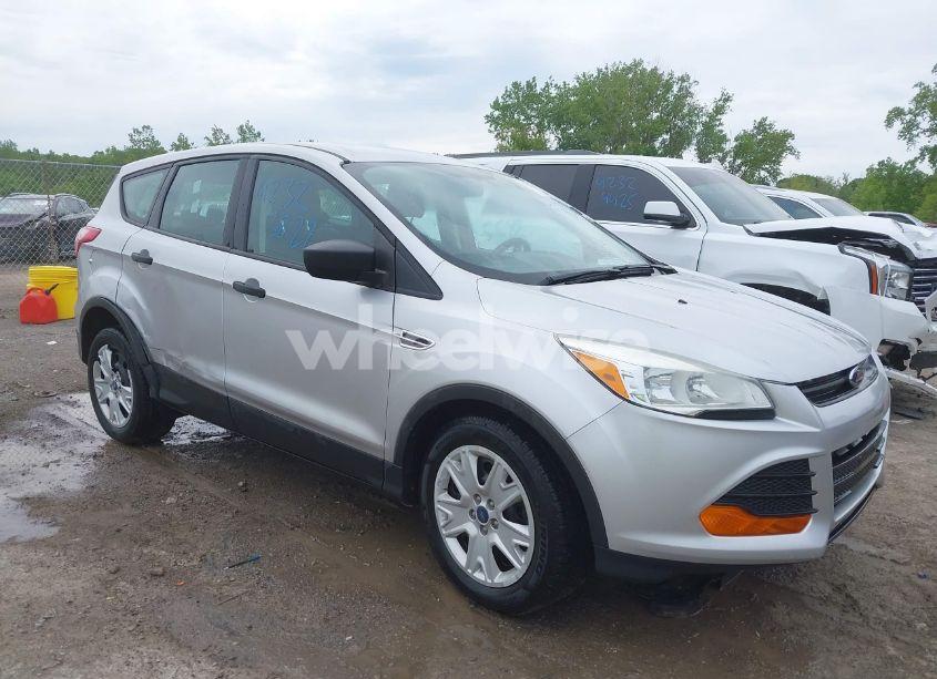 2014 Ford Escape S (VIN 1FMCU0F70EUC05917) main photo