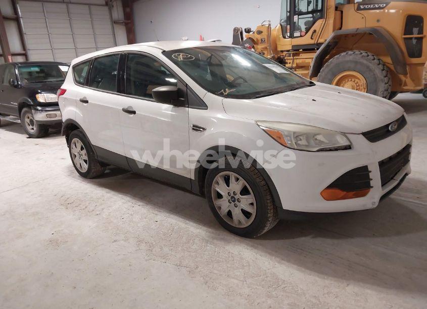 2014 Ford Escape S (VIN 1FMCU0F70EUD09985) main photo