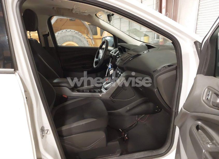 Photo 5 of 2014 Ford Escape S (VIN 1FMCU0F70EUD09985)