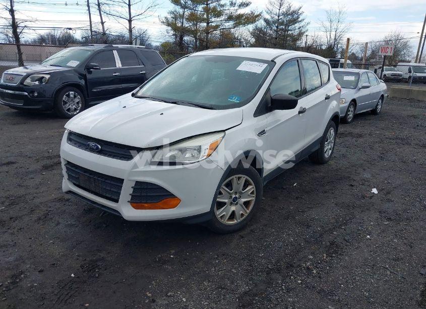 Photo 2 of 2015 Ford Escape S (VIN 1FMCU0F70FUA55521)