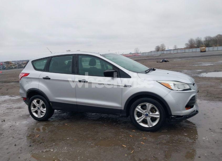 Photo 13 of 2015 Ford Escape S (VIN 1FMCU0F70FUA91581)