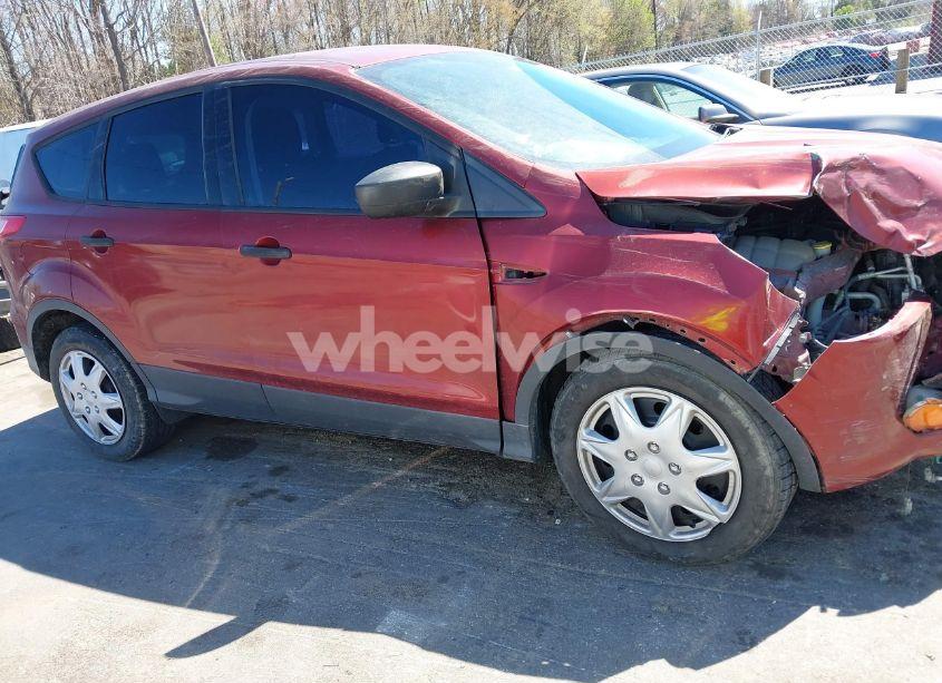 2015 Ford Escape S (VIN 1FMCU0F70FUC56352) main photo